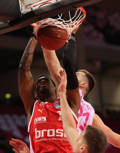 每个人都在 每个人都在